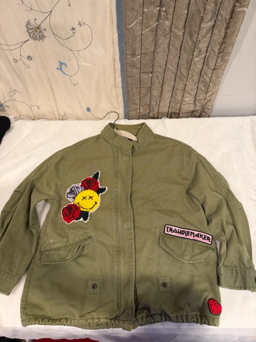 Zara Olive Green Patchwork Jean Jacket with Red & Yellow Accents - Picture 3 of 10